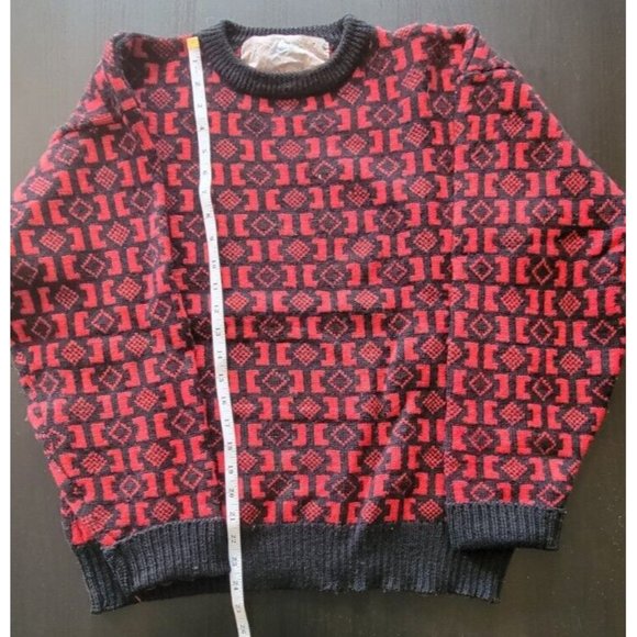 Vintage Snowy Mountain Wool Knit Sweater Size L Red Black - Picture 1 of 5